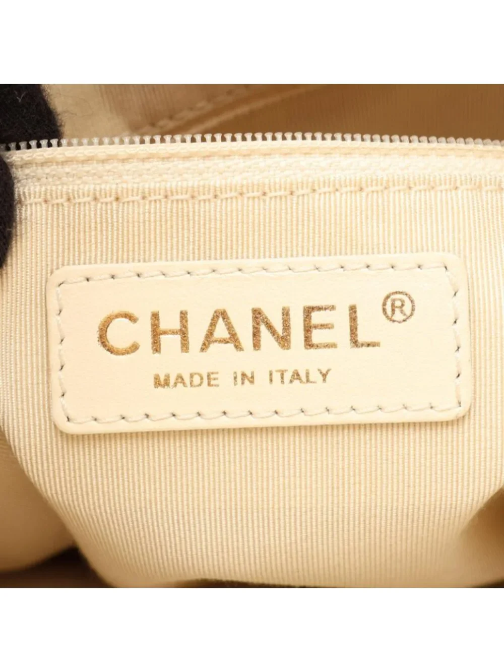 Chanel Shoulder Bag Quilted Drawstring Off White Lambskin
